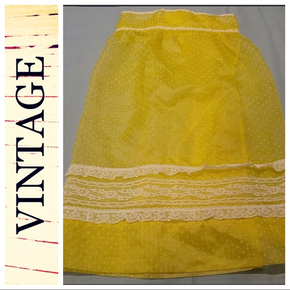 Accessories - Vintage Pretty Yellow Apron